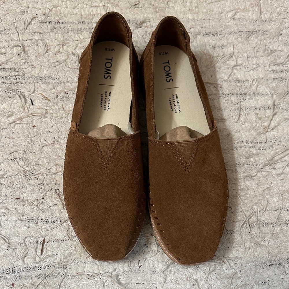 TOMS Women’s Tan Suede Loafers